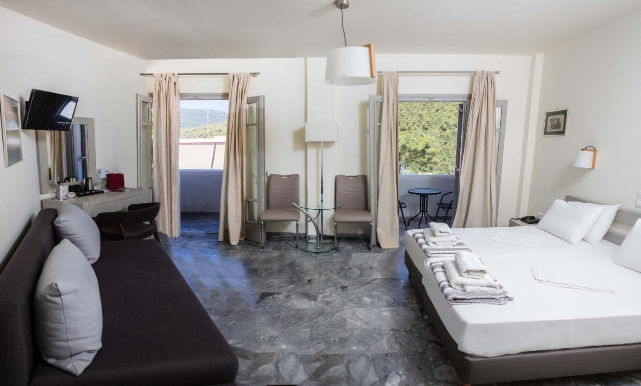 Erato Hotel Agia Marina  Exterior photo