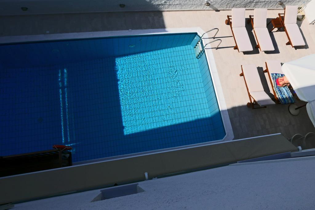 Erato Hotel Agia Marina  Exterior photo