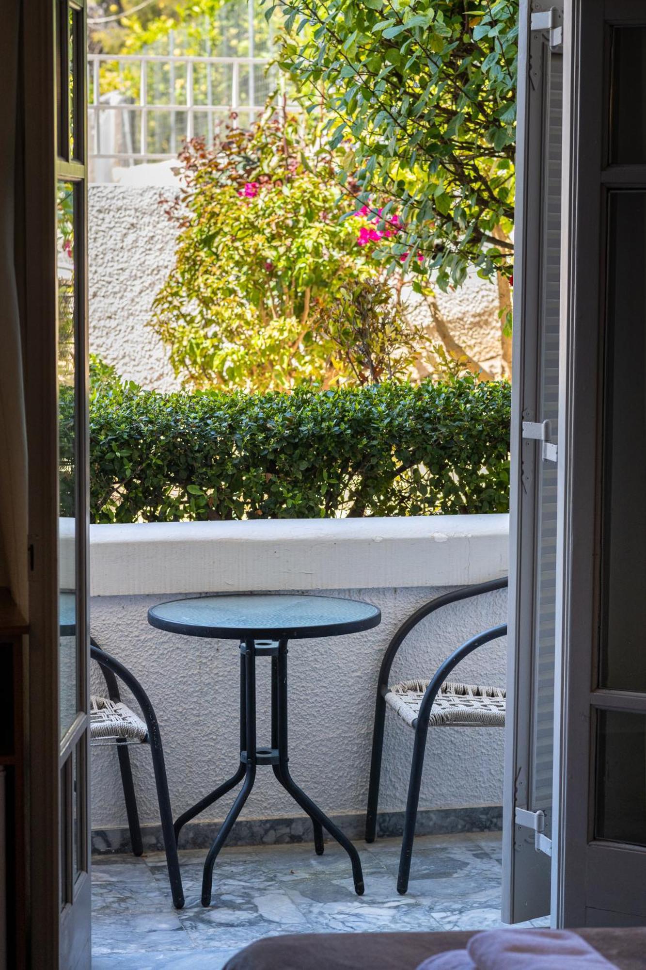 Erato Hotel Agia Marina  Exterior photo