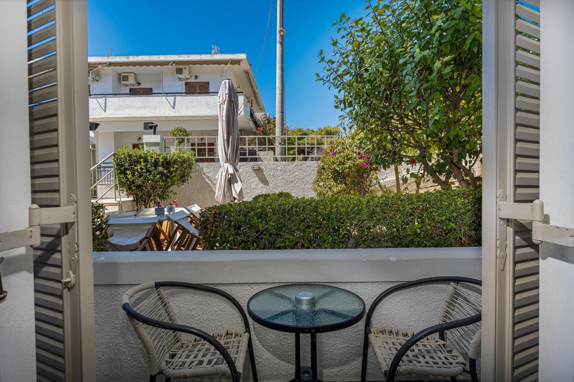 Erato Hotel Agia Marina  Exterior photo